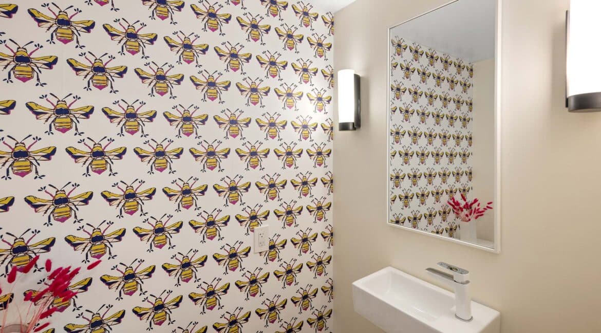 Powder-Bathroom_MLS