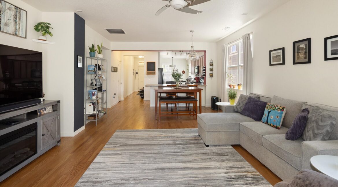 17-9127 Ellis Way_Jorgen (17)